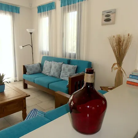 Sanders Azzurro Villa Paphos
